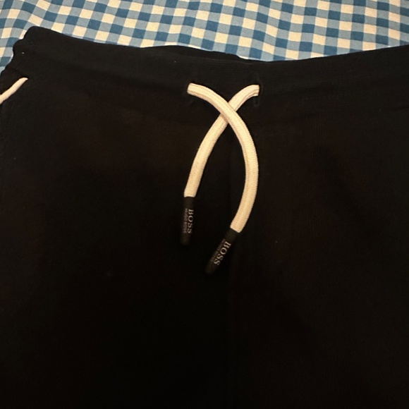 Hugo boss joggers - Picture 8 of 8